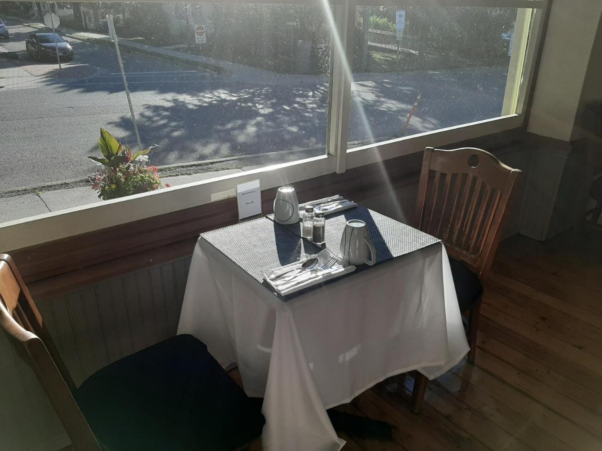Stonewater Manor B&B Gananoque Luaran gambar