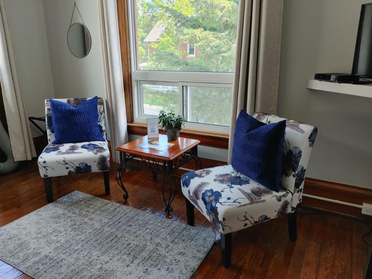 Stonewater Manor B&B Gananoque Luaran gambar