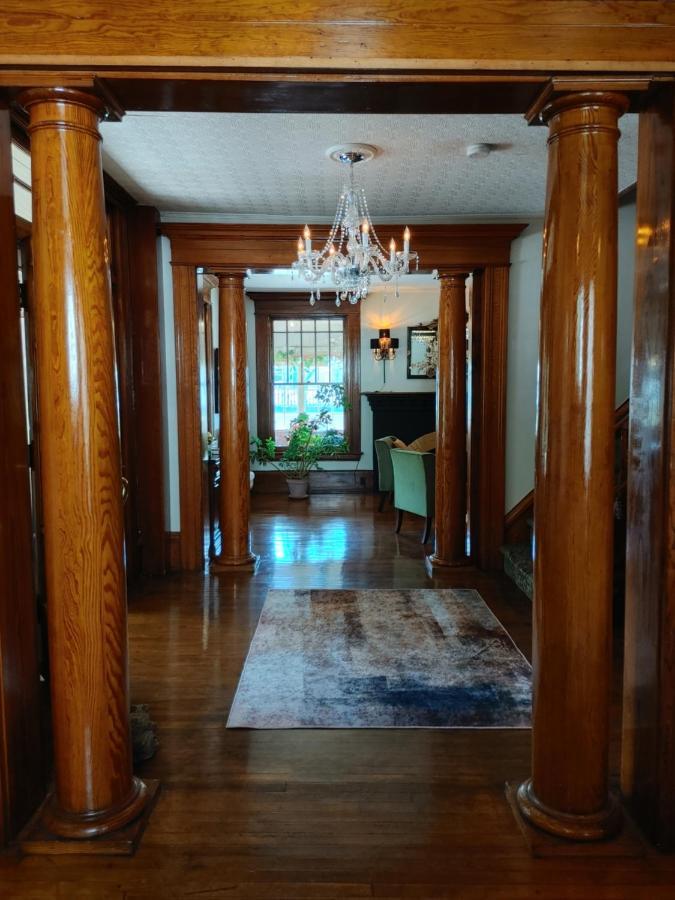 Stonewater Manor B&B Gananoque Luaran gambar
