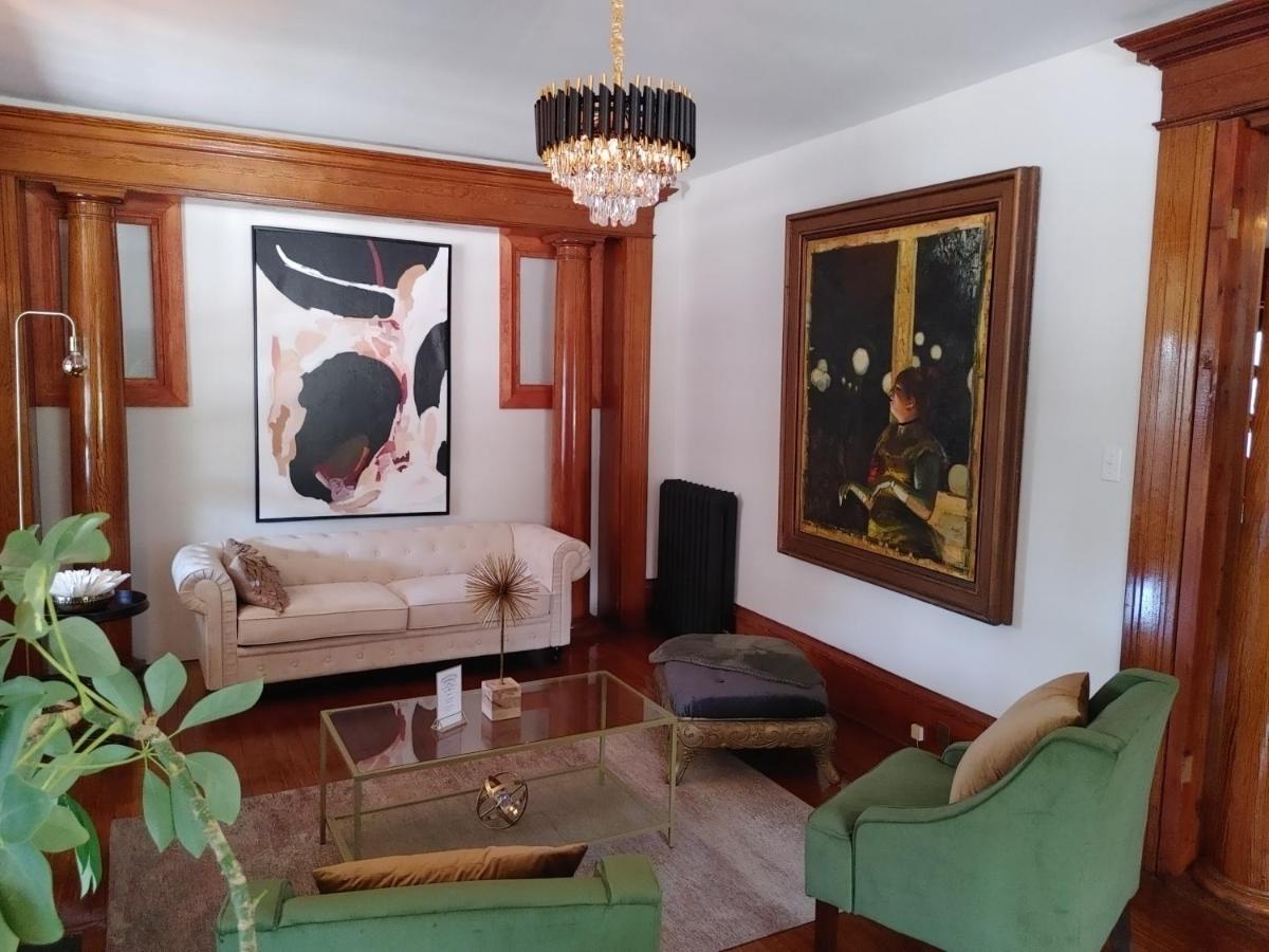 Stonewater Manor B&B Gananoque Luaran gambar